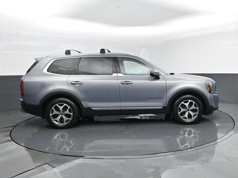 Used 2020 Kia Telluride EX AWD/4WD image 4
