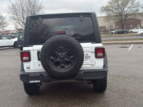 Used 2023 Jeep Wrangler Unlimited Sport image 30