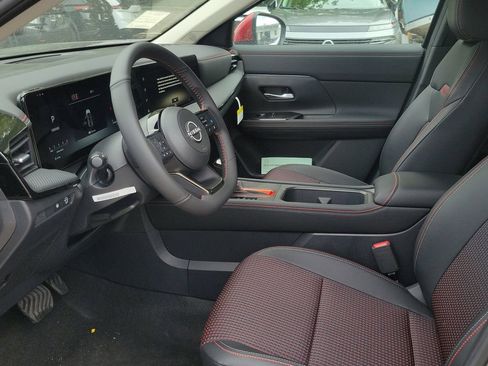 New 2026 Nissan Kicks SR FWD image 21