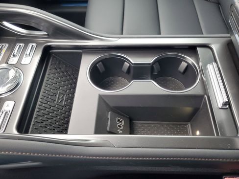 New 2026 Lincoln Nautilus Premier image 26