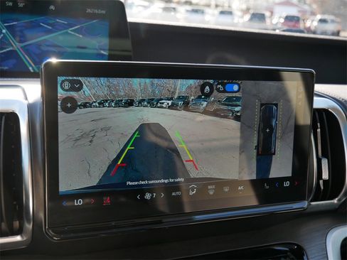 Used 2017 Jeep Grand Cherokee Overland w/ Jeep Active Safety Group image 27