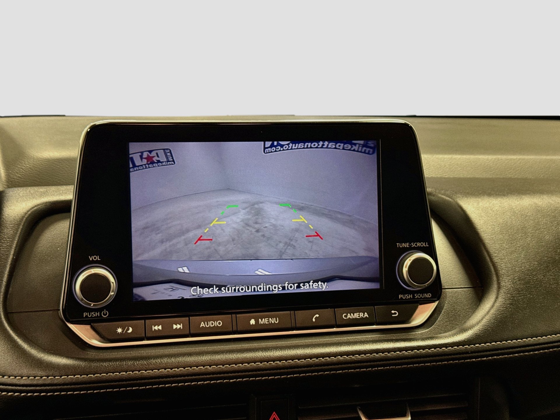 Used 2025 Nissan Rogue SV FWD image 13