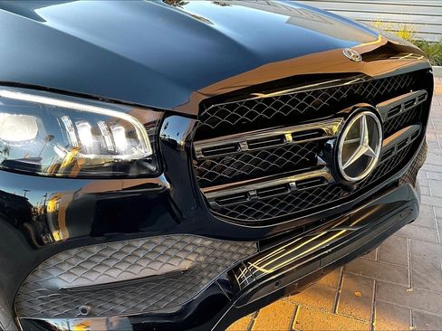 Used 2021 Mercedes-Benz GLS 450 4MATIC image 30