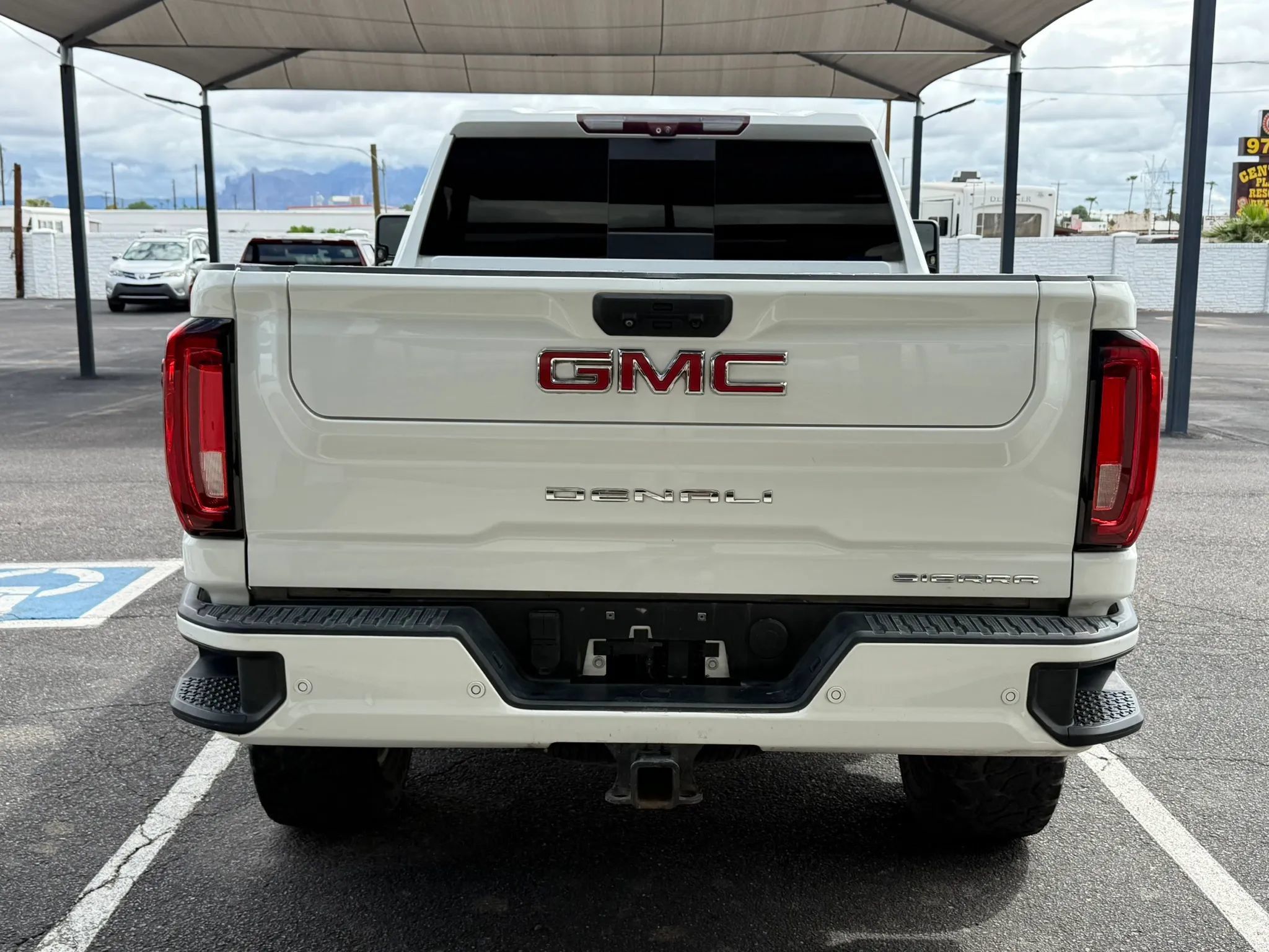 Used 2020 GMC Sierra 2500 Denali w/ Denali Ultimate Package AWD/4WD image 7