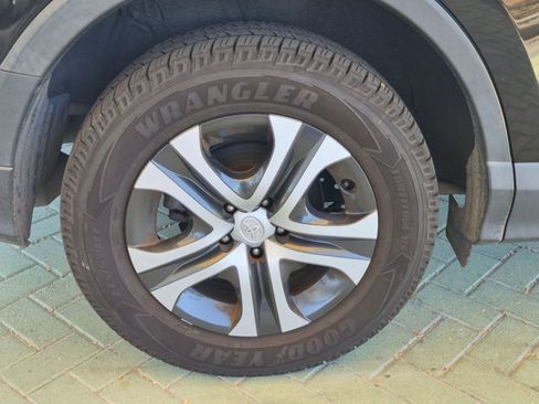 Used 2017 Toyota RAV4 LE w/ Carpet Mat Package FWD image 21