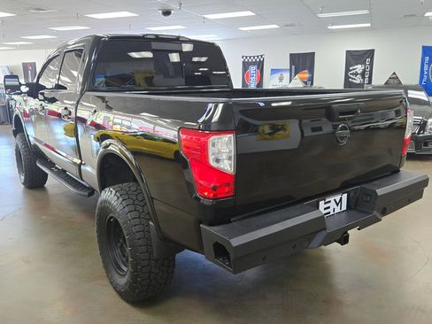 Used 2016 Nissan Titan PRO-4X w/ Pro-4x Convenience Package AWD/4WD image 9