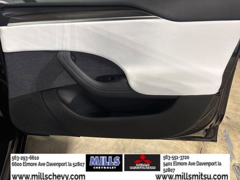 Used 2023 Tesla Model S Plaid image 17