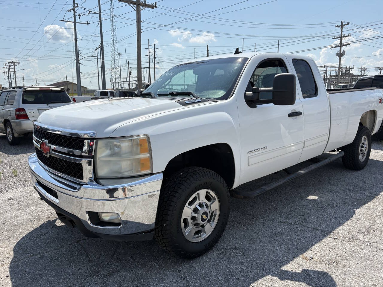 Used 2011 Chevrolet Silverado 2500 LT w/ Interior Plus Package AWD/4WD image 37