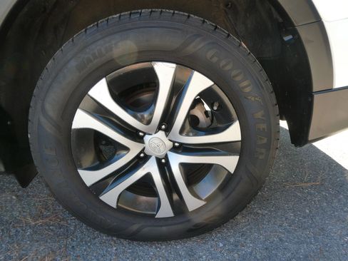 Used 2016 Toyota RAV4 LE image 31