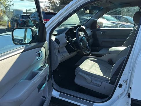 Used 2014 Honda Pilot LX image 24