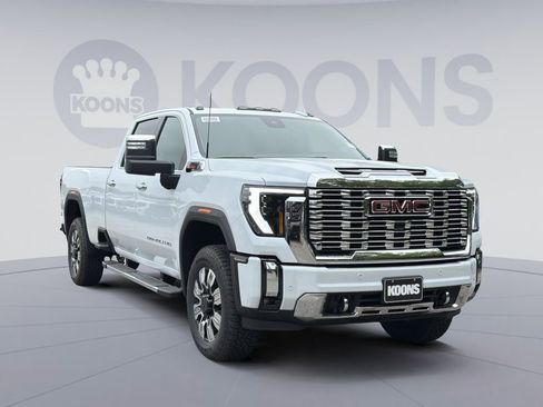 New 2026 GMC Sierra 3500 Denali w/ Denali Reserve Package AWD/4WD image 10