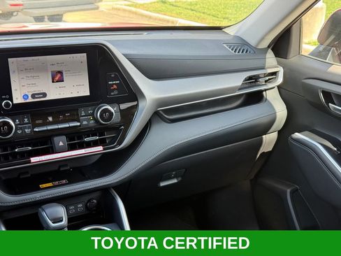 Certified 2026 Toyota Highlander XLE AWD/4WD image 22