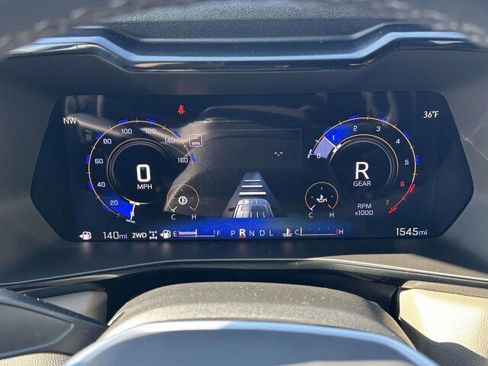 Used 2025 Chevrolet Colorado ZR2 w/ Midnight Edition image 28