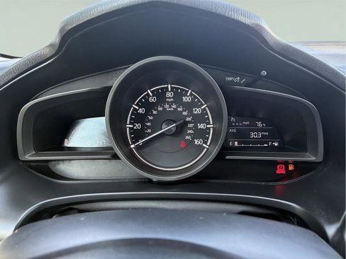 Used 2018 MAZDA MAZDA3 Touring FWD image 21