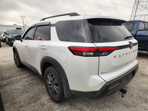 Used 2025 Nissan Pathfinder SV w/ Cargo Package FWD image 4