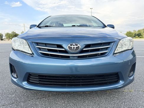 Used 2013 Toyota Corolla LE FWD image 36