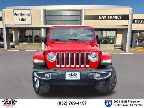 Used 2018 Jeep Wrangler Unlimited Sahara w/ Uconnect 4C Nav & Sound Group AWD/4WD image 18
