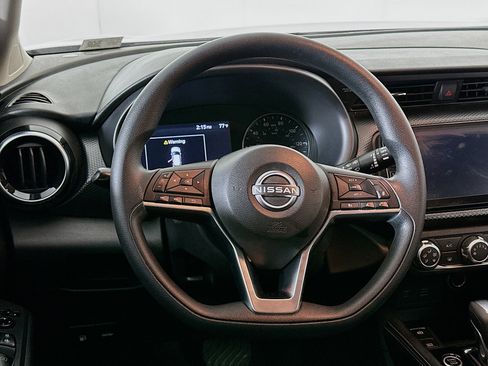 Used 2024 Nissan Kicks SV image 17
