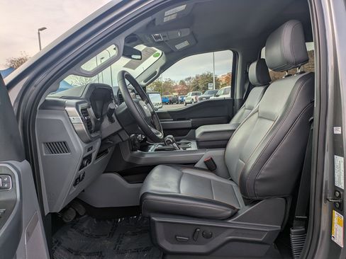 Used 2025 Ford F150 Lariat w/ Equipment Group 501A Mid image 15