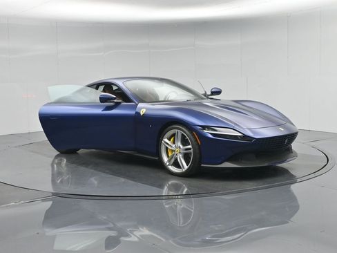 Used 2023 Ferrari Roma RWD image 37