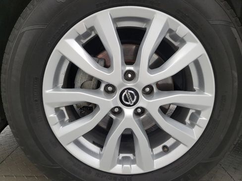 Used 2020 Nissan Rogue SV FWD image 31