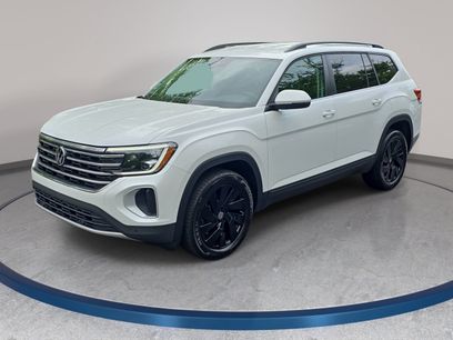 Used 2026 Volkswagen Atlas SE w/ Black Wheel Package