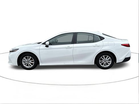 Used 2025 Toyota Camry LE w/ Convenience Package FWD image 6