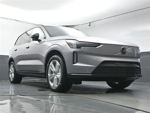 New 2026 Volvo EX90 Plus image 30