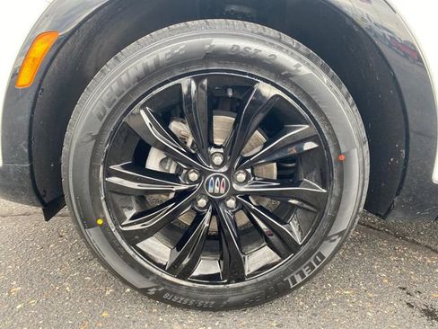 Certified 2024 Buick Envista Sport Touring w/ Convenience I Package FWD image 22