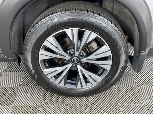 Used 2023 Nissan Rogue SV AWD/4WD image 32