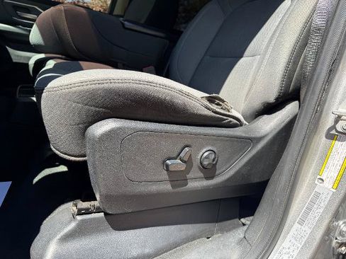Used 2019 RAM 1500 Big Horn AWD/4WD image 10