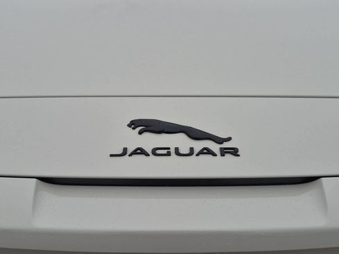 Used 2024 Jaguar F-TYPE R AWD/4WD image 12