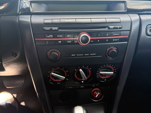 Used 2009 MAZDA MAZDA3 i Touring Value FWD image 9