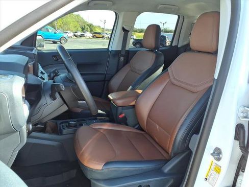 Certified 2024 Ford Maverick Lariat image 3