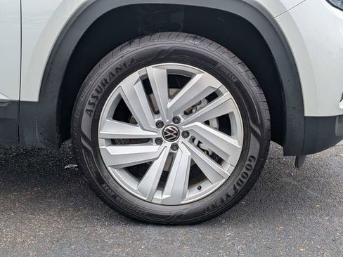 Certified 2021 Volkswagen Atlas Cross Sport SE FWD image 11