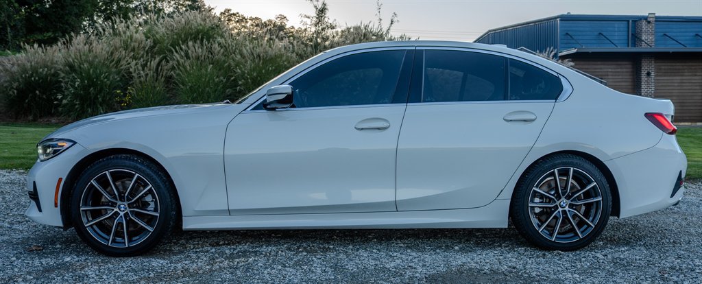 Used 2019 BMW 330i Sedan w/ Convenience Package RWD image 2