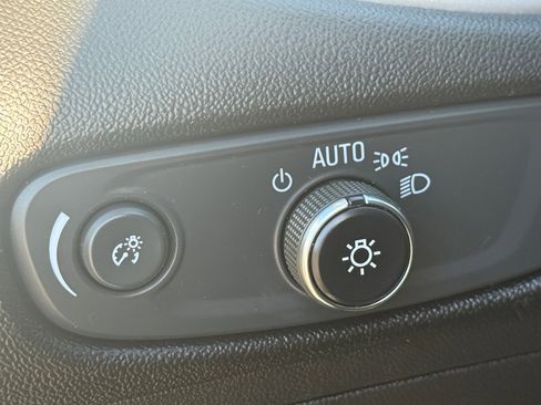 Used 2023 Chevrolet Malibu LT image 22