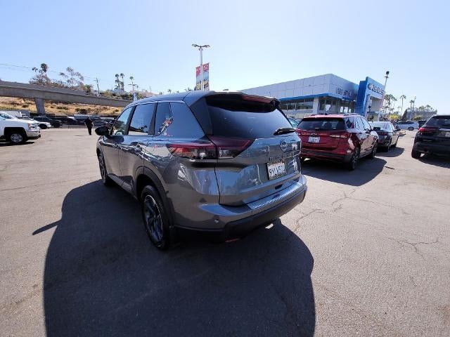 Used 2026 Nissan Rogue SV FWD image 6