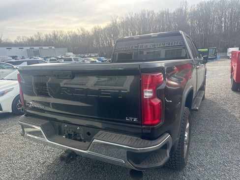 Used 2022 Chevrolet Silverado 2500 LTZ image 6