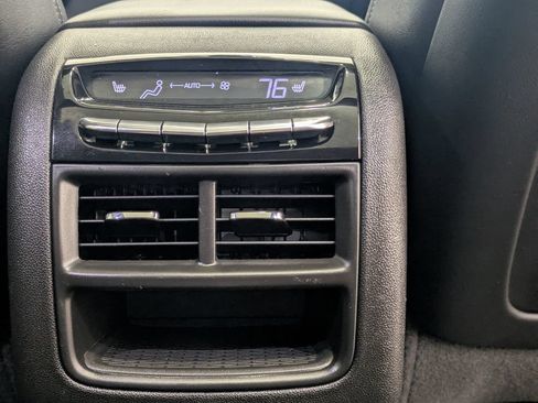 Used 2020 Cadillac XT5 Premium Luxury FWD image 25