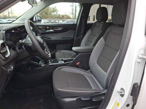 Used 2024 Chevrolet TrailBlazer LT w/ Driver Confidence Package image 10