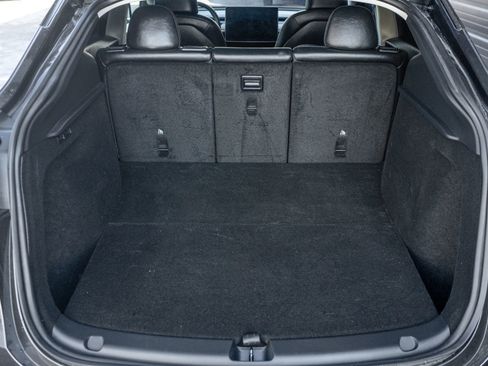 Used 2024 Tesla Model Y Long Range image 6