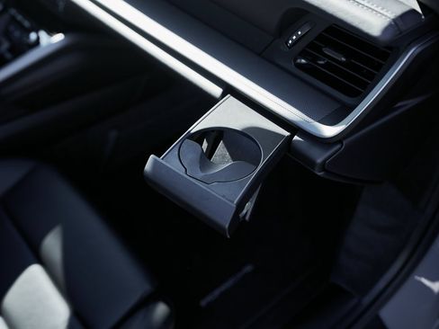 Used 2024 Porsche 911 Carrera S w/ Sport Package image 32