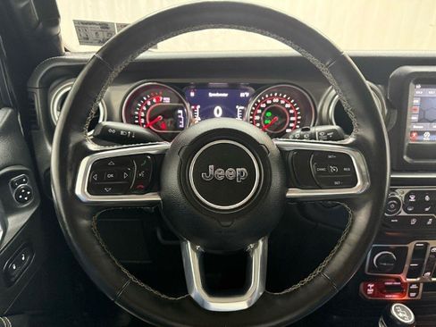 Used 2021 Jeep Wrangler Unlimited Rubicon w/ Cold Weather Group AWD/4WD image 13