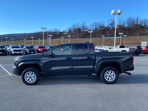 Used 2025 Toyota Tacoma SR w/ SR Upgrade Package image 2
