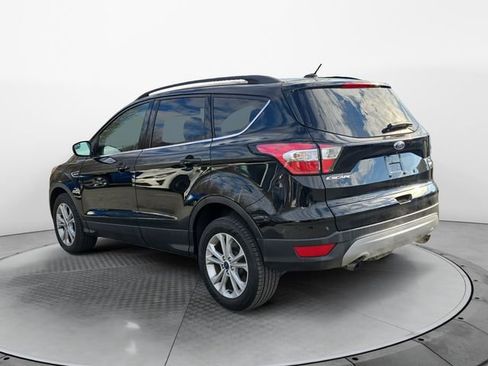 Used 2018 Ford Escape SE image 3