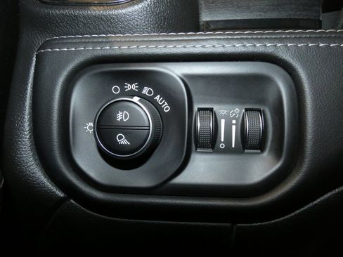 Used 2024 RAM 3500 Limited image 23