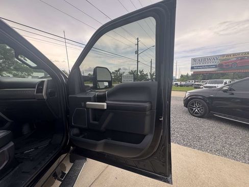 Used 2022 Ford F350 Lariat w/ Lariat Ultimate Package AWD/4WD image 30