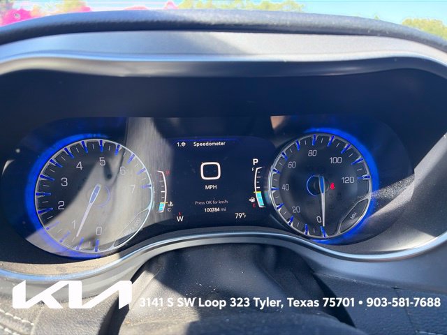 Used 2020 Chrysler Pacifica Limited w/ S Appearance Package FWD image 11