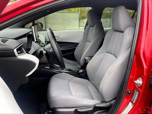 Used 2021 Toyota Corolla SE image 7